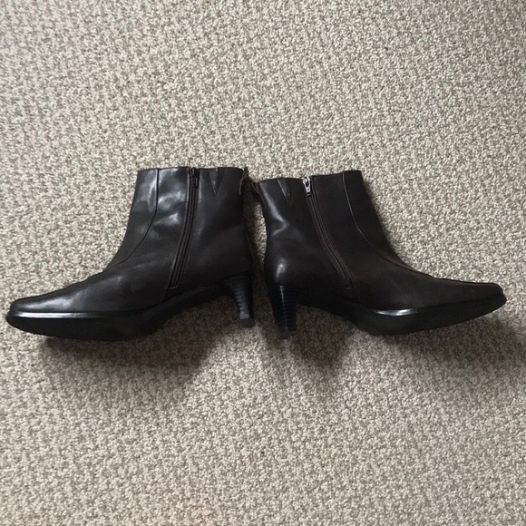 Brown Fall Boots - Picture 4 of 6